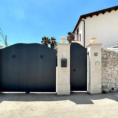 Il Frantoio Di Avola Apartment Luaran gambar