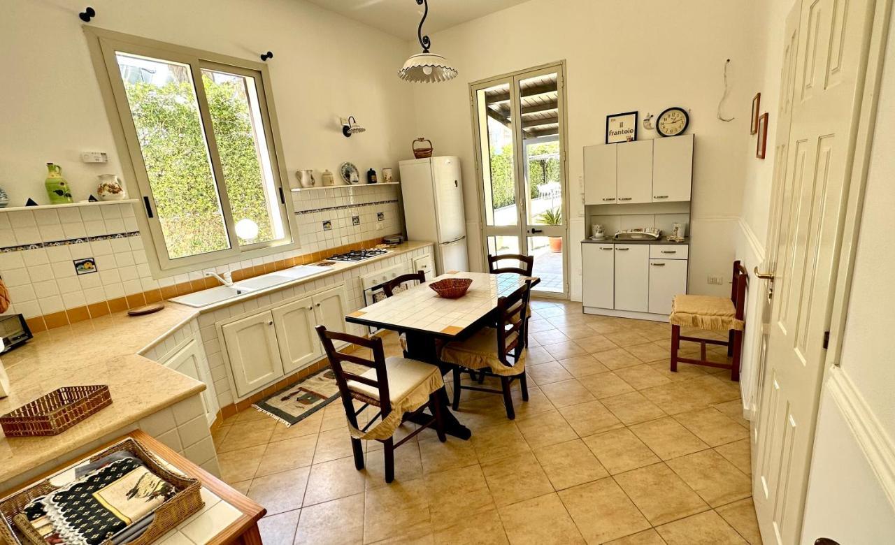 Il Frantoio Di Avola Apartment Luaran gambar